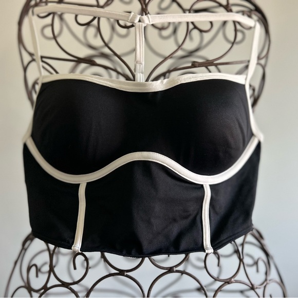 PINK Active push up T back Black Sportsbra with white and pink lining size med - Picture 1 of 4